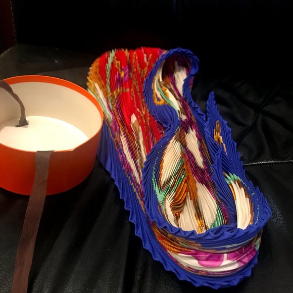 Hermes Pleated scarf  blues and reds - Picture 1 of 7